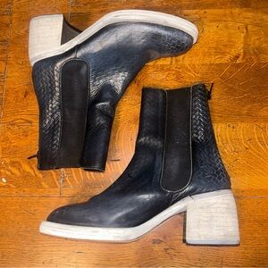 Free People Boots size 36 LIKE NEW